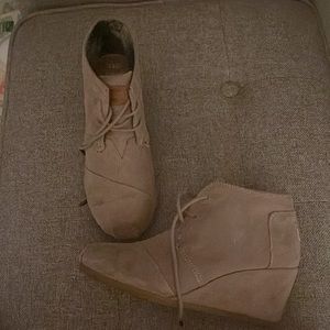 TOM’S Tan Wedged Booties. Size 6.5